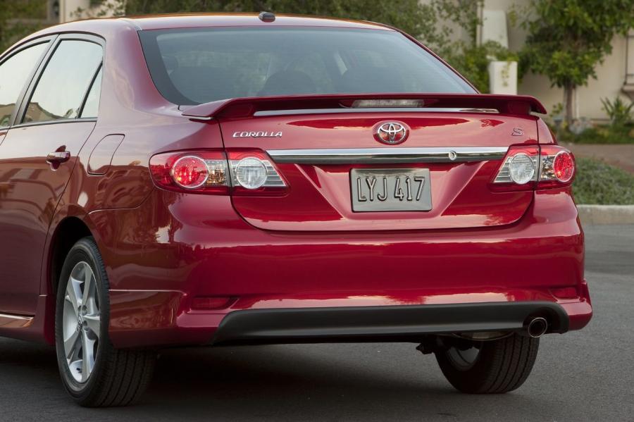  Toyota Corolla 2011 года  (фото 50 из 76)